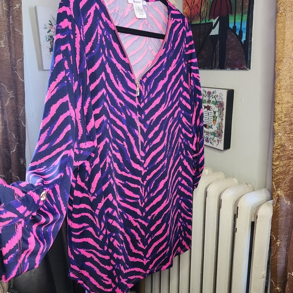 Like this item to be notified when I go Live🌍😍 - Picture 3 of 6